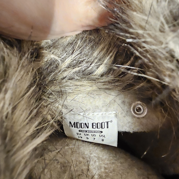 Moon Boot Tall White Monaco With Faux Fur-Trim - Picture 11 of 12